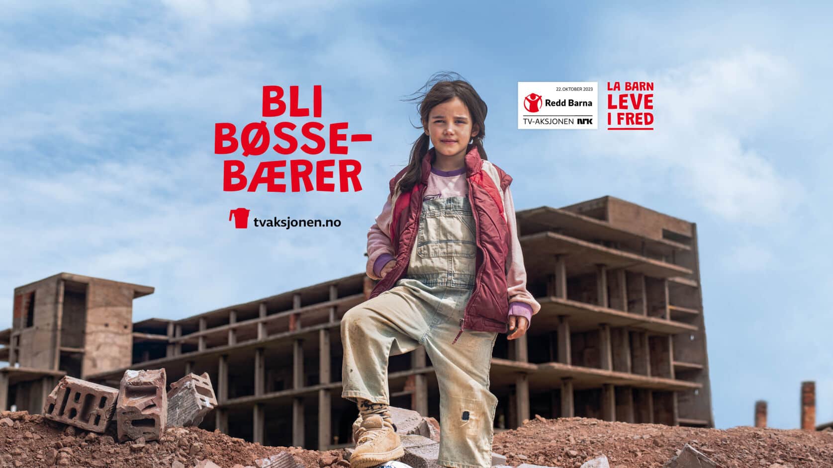 Foto av jente foran krigsruiner - Bli bøssebærer tvaksjonen.no – La barn leve i fred – 23. oktober 2023